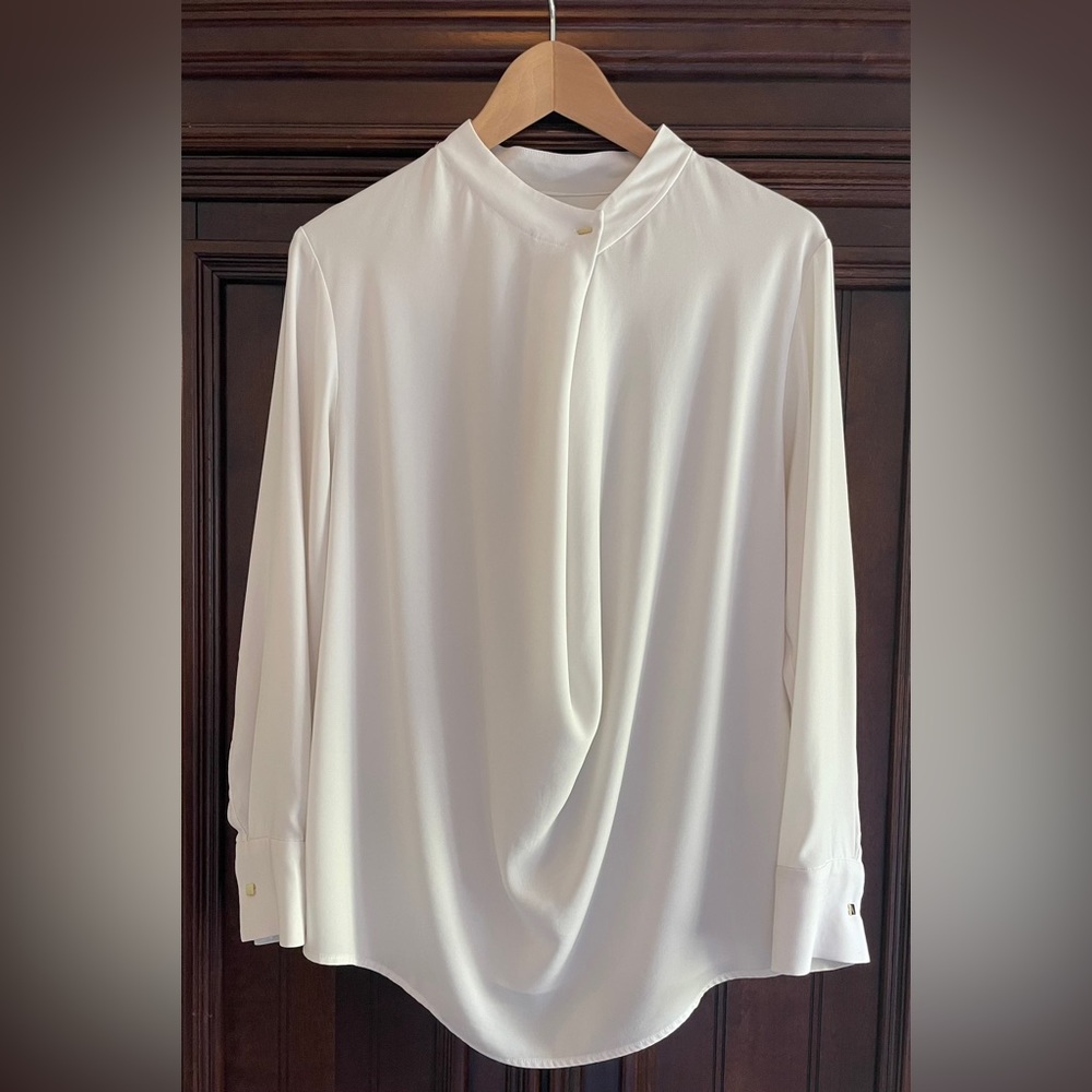 Beautiful MM Lafleur cream Apfel drape blouse in size medium.
